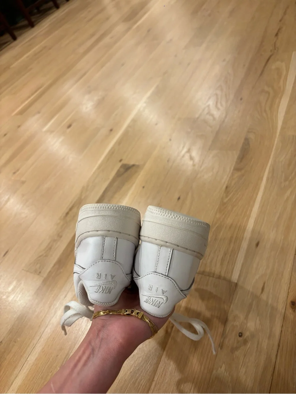 White Nike Airforce One Sneakers - Classic Style